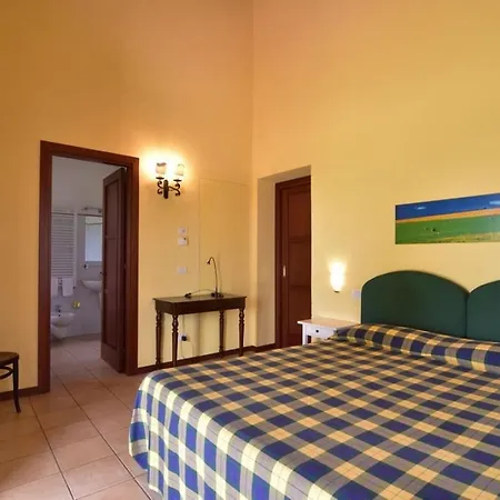 Sleeps 2 Pool Wifi T764326 Appartement *