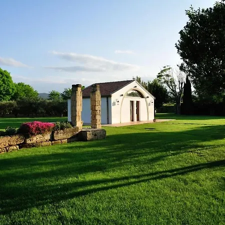 Sleeps 2 Pool Wifi T764326