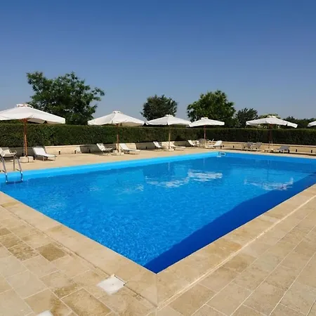 Sleeps 2 Pool Wifi T764326 Appartement